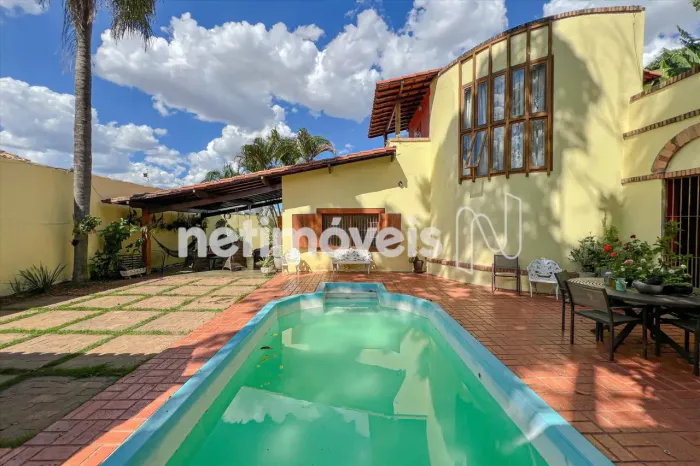 Casa de 3 quartos para locação no Santa Amélia!