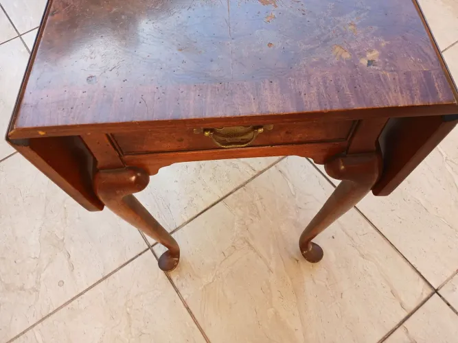 Mesa Lateral Americana Hekman com Abas