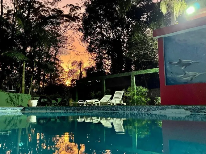 Chácara em Balneária com fundos para represa, 4.205mts, 3 casas, 10 vagas, garagem náutica