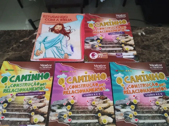 Livros estudando com a bíblia e coleção mestre dos mestres 