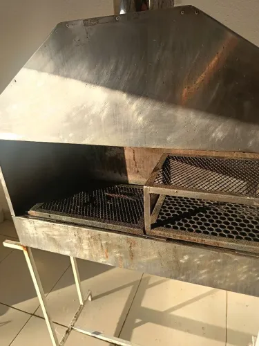 Vendo churrasqueira para espetinho