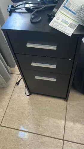 Escrivaninha, estantes, fogão Cooktop com bancada, criado mudo e rack