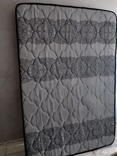 Colchão semi novo