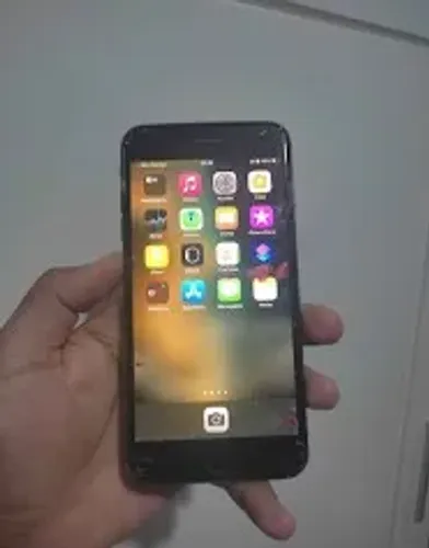 iphone 8 plus 256gb nao funciona o chip, bateria 100%