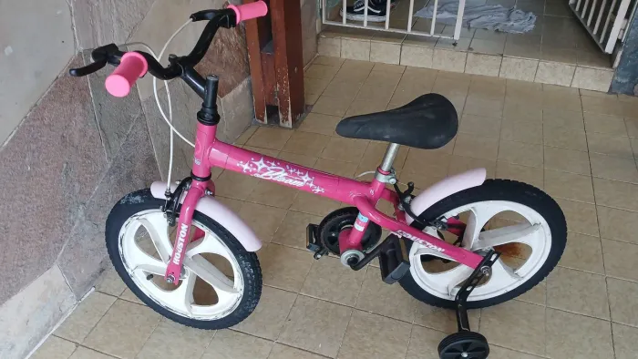 Bicicleta infantil aro 16 JACANÃ ZN.
