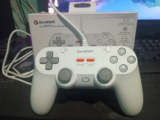 Controle Gamesir com hall effect estado de novo