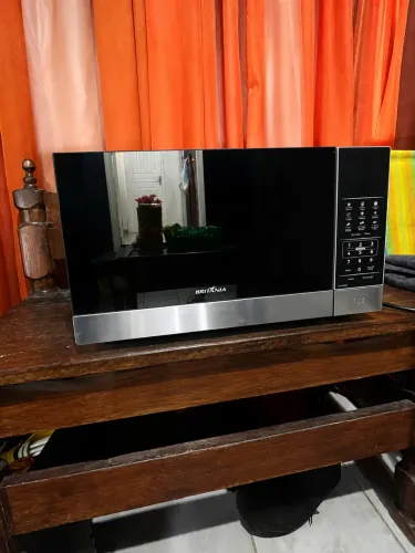 Micro-ondas Britânia 28L Espelhado/Inox - 127V