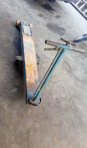 Macaco jacaré para levanta caminhão e ônibus 
