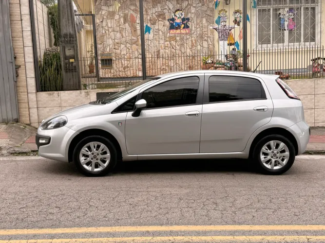 Fiat Punto Attractive Italia 1.4 F.flex 8V 5P 2017