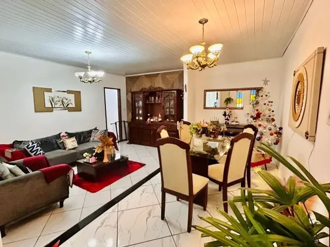 Oportunidade única! 2 Casas pelo preço de uma