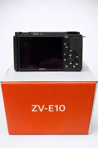 Vendo zv-e10 lacrado novo com garantia