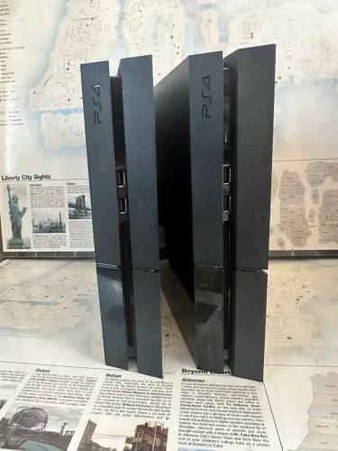 2 Playstation 4 Fat com defeito/conserto ou retirada de peças 