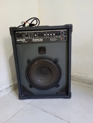 Vendo caixa de som amplificada