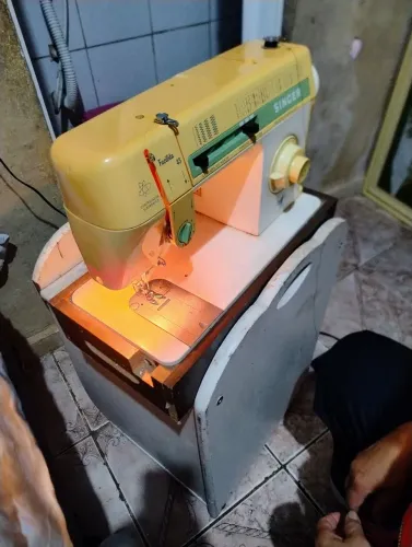 Máquina de costura Singer Facilita