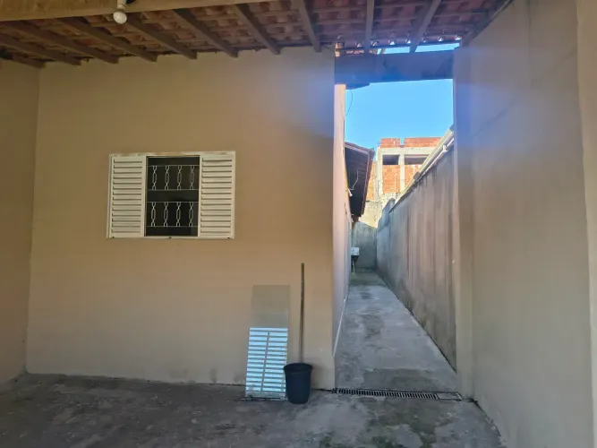 Casa 2 dorms - Bem Localizada- Jd. Santa Ines 3
