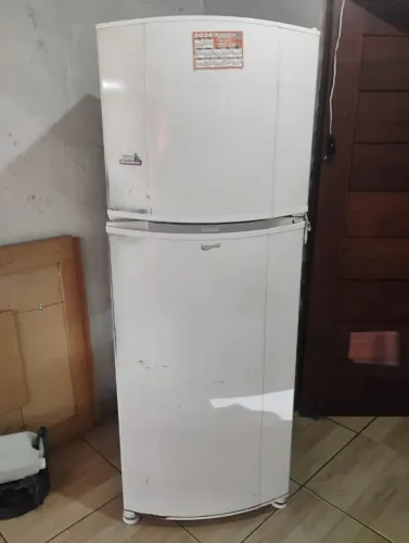 Geladeira consul com defeito