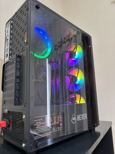 PC Gamer Ryzen 5 2400G | 16GB RAM | SSD 480GB | Gabinete RGB Mancer