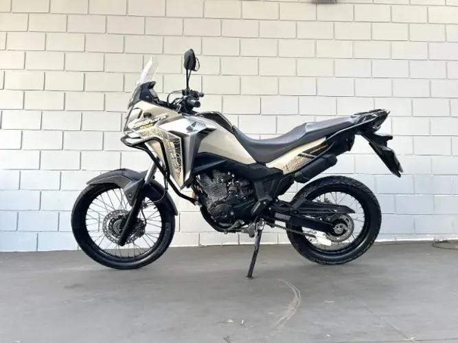 HONDA XRE 300 SAHARA ADVENTURE 2024