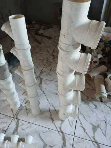 5 - tubo T de esgoto 100mm $:40 reais os quatros