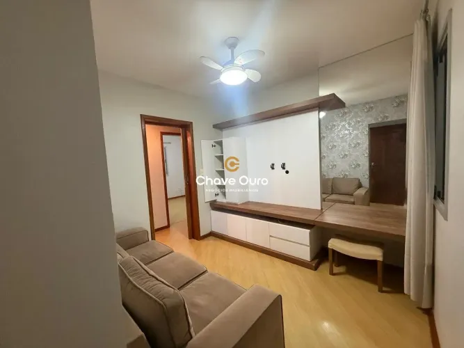 Apartamento com 03 quartos no Centro