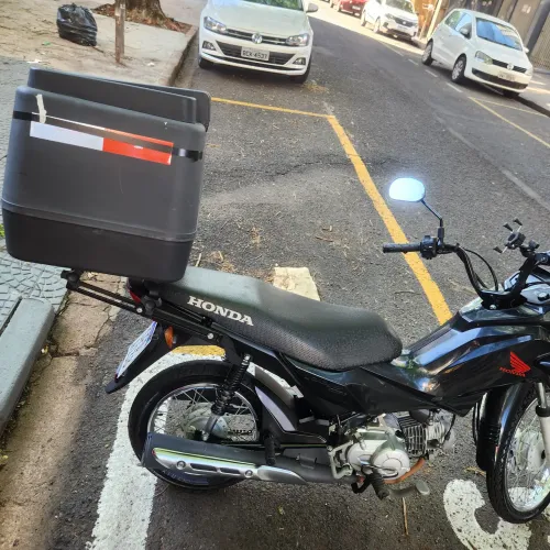 Vende Pop 2023/2024 único dono!!...pneus novos ...estado de nova