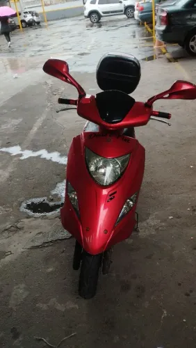Burgman Suzuki 125 ano 2013