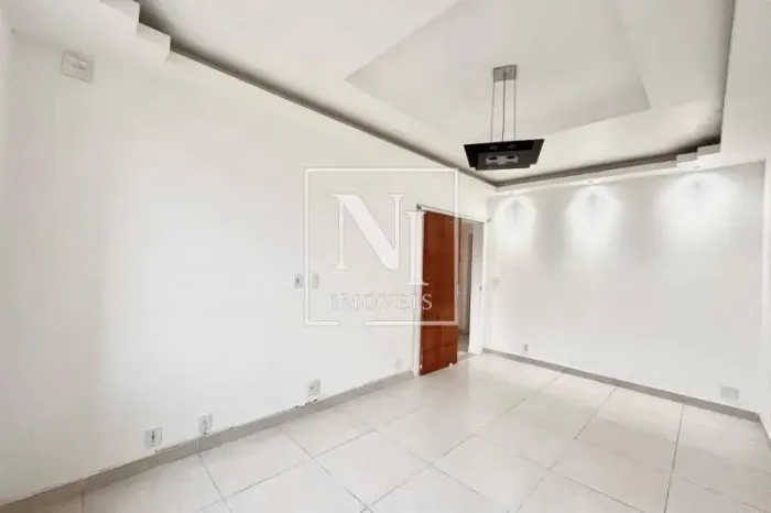 Apartamento : / Residencial / Leme