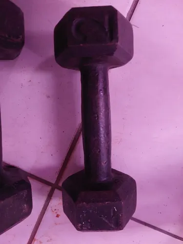 Halteres 2kg e Kettlebell 4kg