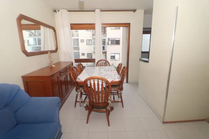 Amplo Apartamento Mobiliado com Sacada no Condomínio Rua Brasil