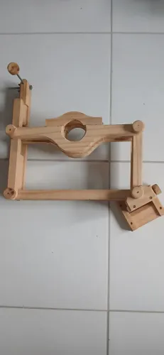 Suporte de madeira  para tupia  para  escrever  letras em  madeiras 