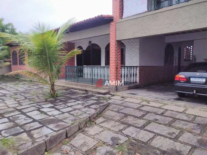 Casa com 4 Quartos à Venda, 300 m² por R$ 1.750.000 - Badu - Niterói/RJ