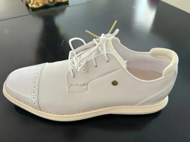 Tênis de Golfe FOOTJOY Traditions Cap Toe Spikeless Women (Tam 9 US ou 38/29 BR)