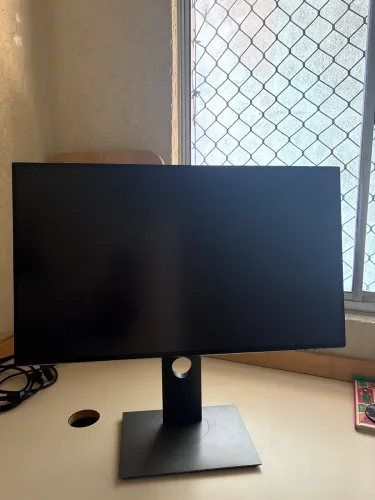 Monitor DELL U2518D