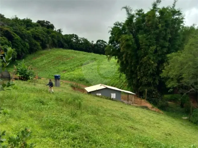 Sítio à venda com 10 alqueires no Bairro do Turvo em Tapiraí/SP