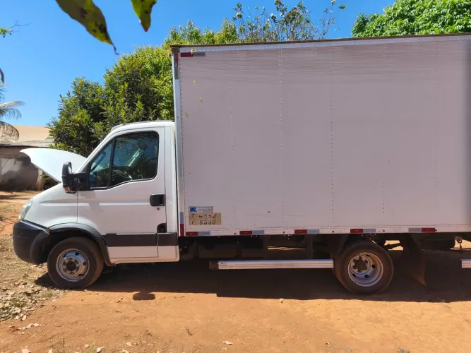 Caminhão todo revisado 150.000,00. Apenas 247.000 km rodados