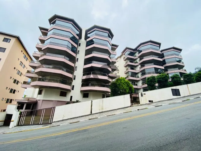 Apartamento | Reformado | Lazer Completo | Centro | em Serra Negra-SP