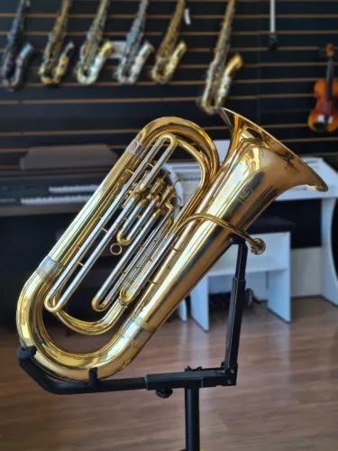 Tuba 3/4 c/ 3 pistos em Si bemol da marca Dolphin - muito boa de som #