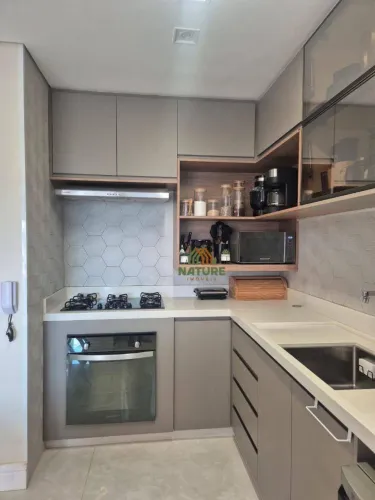 Apartamento mobiliado com 3 dormitórios à venda, 85 m² por R$ 964.600 - Jardim do Lago - J