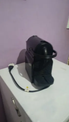 Cafeteira Nespresso inissia D40