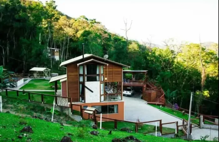 LINDO SÍTIO COM PISCINA E AÇUDE 