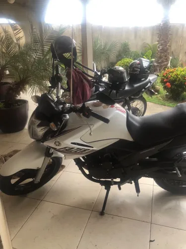 Moto fazer - 2015