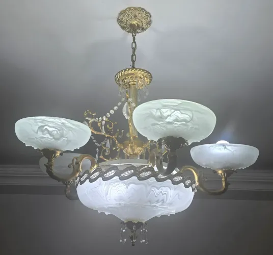 Vendo lustre decristal italiano em metal dourado
