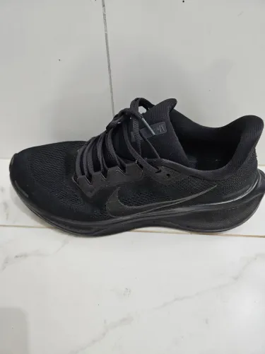 Tenis nike pegasus 41 tamanho 43 cor preto