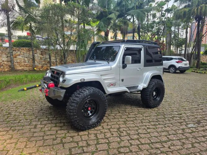 Troller T-4 4X4 3.0 TB Int. Cap. Rígida Diesel 2012