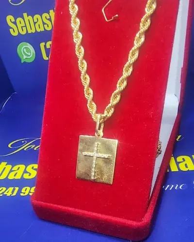 Pingente Cruz Diamantes Ouro 18 Kilates Peso 2.70 Gramas 20 x8 mm                         
