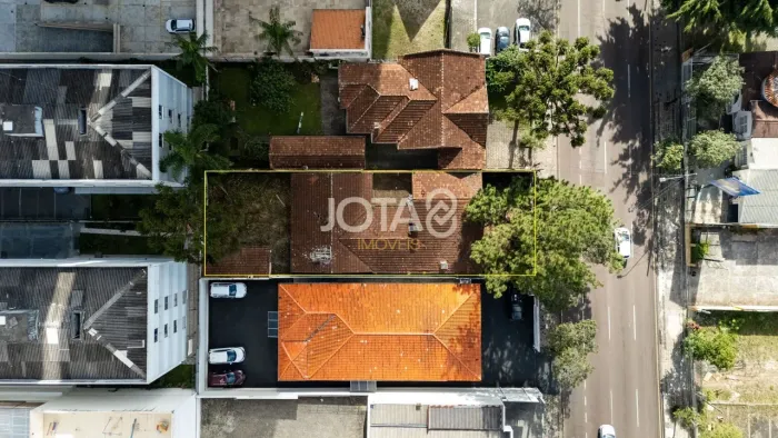 TERRENO (EIXO ESTRUTURAL) COM 520M² NO CABRAL Terreno (eixo Estrutural) Com 520m² No Cabra