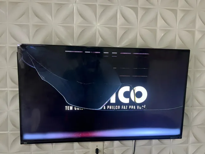 Smart tv Philco 40 polegadas com defeito