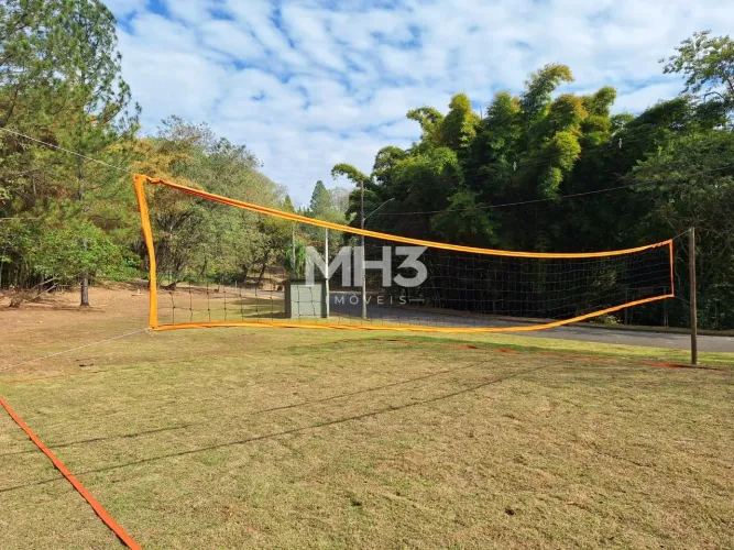 Vende-se terreno cerca de 1.795,00m², declive em Joaquim Egídio no Cond. Morada das Nascen