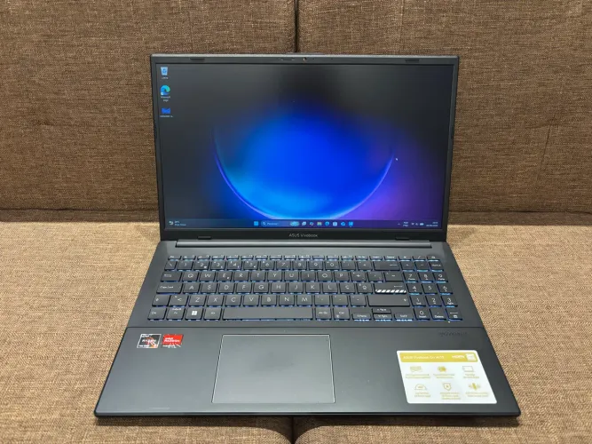 Vendo notebook ASUS VIVOBOOK AMD Ryzen 5 7520U (ainda na garantia)