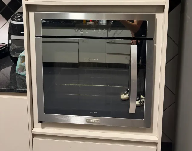Forno de embutir Electrolux 70 litros